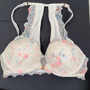 PINK front closure date bra